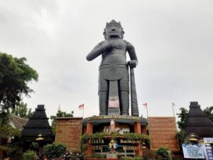 Patung Gajah Mada Raksasa Di Dlanggu Mojokerto jadi Ikon Destinasi Wisata