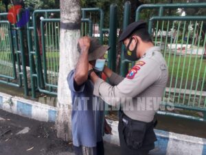 Polres Kediri  bagikan ribuan masker ke Masyarakat