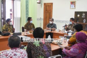 Wali Kota Kediri Kumpulkan Pawang Air Untuk Cegah Banjir di Kota Kediri