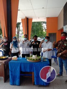 AKSI SOSIAL MEMPERINGATI HARI PERS NASIONAL KE 75 TAHUN DI KOTA PROBOLINGGO