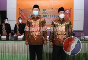Bupati dan wakil Bupati terpilih di tetapkan oleh KPUD Kabupaten lamongan