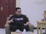 Kaos Unik Mas Dhito saat Podcast Bareng Eko Kuntadhi Bikin Penasaran