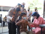 Kapolres Kediri Kota Tinjau  Vaksinasi Anak Usia 6-11 Tahun di Polsek Jajaran