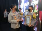 Sejumlah Penghargaan Diberikan Pada Acara Kapolda Jatim Award 2022