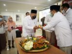 Ir. Bambang Haryo Soekartono Tokoh Publik Peduli Wong Cilik