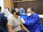 Tingkatkan Kekebalan, Ratusan Anggota Polres Kediri Kota  Disuntik Vaksin Booster