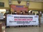 Semen Indonesia Serahkan Bantuan untuk Korban Banjir Kerek