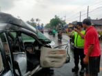 Mobil Tertabrak KA Penataran, di Desa Pasirharjo Talun Pasutri Asal  Bandung Meninggal Dunia