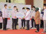 Wapres Serahkan Bantuan Pembayaran Klaim Seluruh Program BPJS di Jatim