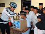 Berbagi Sesama Saat Gowes Barokah, Polres Tulungagung Bersama Kodim 0807 Santuni Anak Yatim