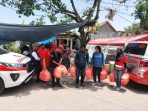 Yayasan Yayuk – Edi Peduli,Adakan Giat Jumat Berkah Bagikan 200 Nasi Kotak Untuk Warga Mlaten Sidokepung