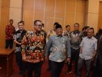 Sekda Kampar Ikuti Rapat Koordinasi Perencanaan Anggaran Pemilu 2024 Provinsi Riau. 