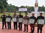 Upacara Harjasda 164, Bupati Gus Muhdlor Berikan Penghargaan ke Forkopimda dan Ucapkan Terimakasih Kepada Bupati Sidoarjo Terdahulu
