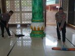 Usai Harlah Satu Abad NU, Polisi Sidoarjo Bersih Masjid