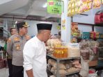 Kapolres Ponorogo Bersama Bupati Sidak Bahan Pokok Di Pasar Legi