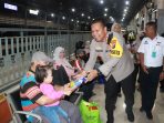 Kapolresta Sidoarjo Pantau Arus Balik Mudik Stasiun Kereta Api