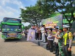 Kapolres Pasuruan Berangkatkan Bus Mudik Balik Gratis Bagi Masyarakat Menuju Jakarta