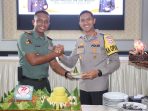 Wujudkan Sinergitas Di Hari Bhayangkara Polri, Danyonkav 8/NSW/2 Kostrad Berikan Surprise Untuk Polres Pasuruan