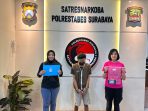 Satnarkoba Polrestabes Surabaya Amankan , Pengedar Sabu, Sembunyikan 15 Poket Dalam Helm di Warkop