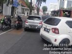 Dishub Kota Surabaya Tidak menggubris Rambu di larangan Yang berada di depan sebelah Gedung Grahadi