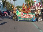 Pawai Budaya SMPN 1 Sukomoro Pamerkan Pesona Jeruk Pamelo