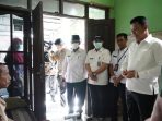 Jenguk Warga Sakit, Wabup Subandi Minta Puskesmas dan RSUD Memantau Langsung