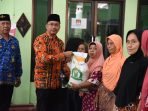 Bupati Sidoarjo Salurkan Bantuan Pangan Tahap II kepada 93.635 KPM