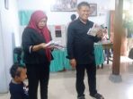 Datangi TPS 1 Mojorejo Ketua DPRD Magetan Bersama Keluarga Berkesempatan Gunakan Hak Pilihnya