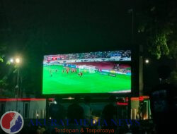 Ribuan Suporter Indonesia Padati Mako Polrestabes Surabaya, Nobar Indonesia vs Jepang Bersama Kapolrestabes