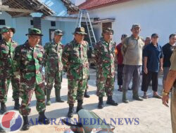 Akibat Diterjang Angin Puting Beliung Rumah Warga Desa Simbatan Yang Rusak Mulai Di Perbaiki