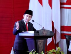 Hadiri Sertijab Bupati-Wabup Sampang, Wagub Emil Tekankan Pertumbuhan Ekonomi dan Pengentasan Kemiskinan