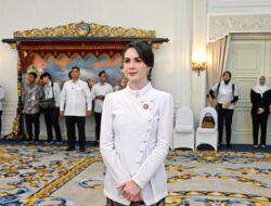 Selvi Gibran Lantik Arumi Bachsin, Dekranasda Jatim Siap Berinovasi