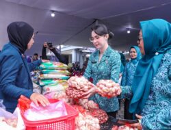 Ketua TP PKK Jatim Sebut Bazar Meriah Ramadan Sebagai Ikhtiar Kendalikan Harga Sembako