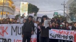 Demo RUU TNI di Malang Ricuh, Sejumlah Orang dan Tim Medis Terluka