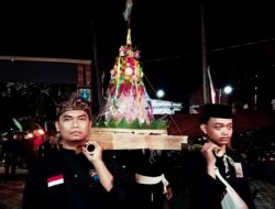 Kirab Tumpeng Warnai Bersih Desa Wagir Lor, Simbol Syukur dan Perpindahan Kantor Desa