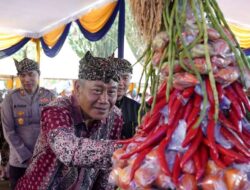 Wabup Tuban Hadiri Kirab Budaya dan Sedekah Bumi Desa Kumpulrejo