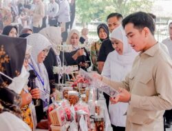 Wapres Gibran di Banyuwangi, Gubernur Khofifah Optimis Mampu Tingkatkan Kesejahteraan Keluarga  di Jatim