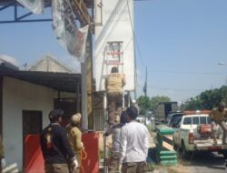 Tujuh Reklame Ilegal di Tuban Ditertibkan Satpol PP, Satu Tak Bertuan