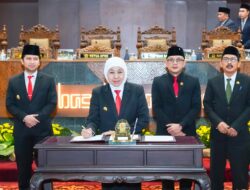 RPJMD 2025-2029 Disahkan, Gubernur Apresiasi Kolaborasi Eksekutif-Legislatif Wujudkan Kesejahteraan Masyarakat Jatim