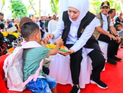 Peringati HAN 2025 bersama Yatim dan Calon Murid SMP SR, Gubernur Khofifah: Lindungi dan Bahagiakan Anak-Anak
