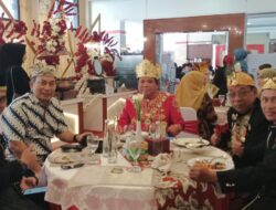 Kraton Parupuh Aryo Menak Senoyo Iringi Meriahnya BEN Carnival Blitar 2025