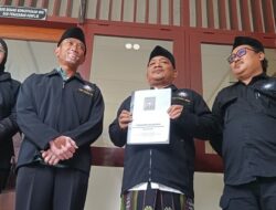 PSHT Kubu Taufiq Serahkan Legalitas Organisasi ke Kesbangpol Tuban