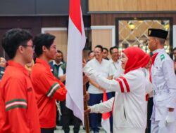 Lepas Wanala UNAIR, Gubernur Khofifah Pesankan Wejangan Sunan Kalijaga