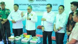 Dampingi Menko Pangan Tinjau SPPG, Sekda Adhy : Pengawasan dan Penyajian Bahan Makanan Ketat dan Layak Konsumsi