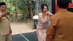 Viral Duet Bareng Biduan Di Saat Jam Dinas, ASN Kecamatan Banyuanyar Terancam Di Laporkan Ke Bupati Probolinggo.