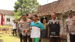 Kapolres Tuban Serahkan Bantuan untuk Warga Disabilitas