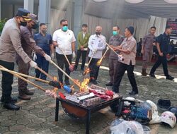 960 Ribu Rokok Ilegal Dimusnahkan, Kejari Magetan Tuntaskan Eksekusi 36 Perkara