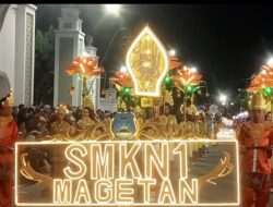 Takbir Bergema Diiringi Lampion Bambu, SMKN 1 Magetan Maknai Idul Adha dengan Kebersamaan dan Budaya